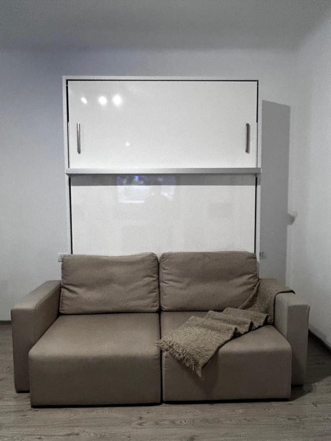 Cosy And Stylish Studio Bucureşti Ngoại thất bức ảnh